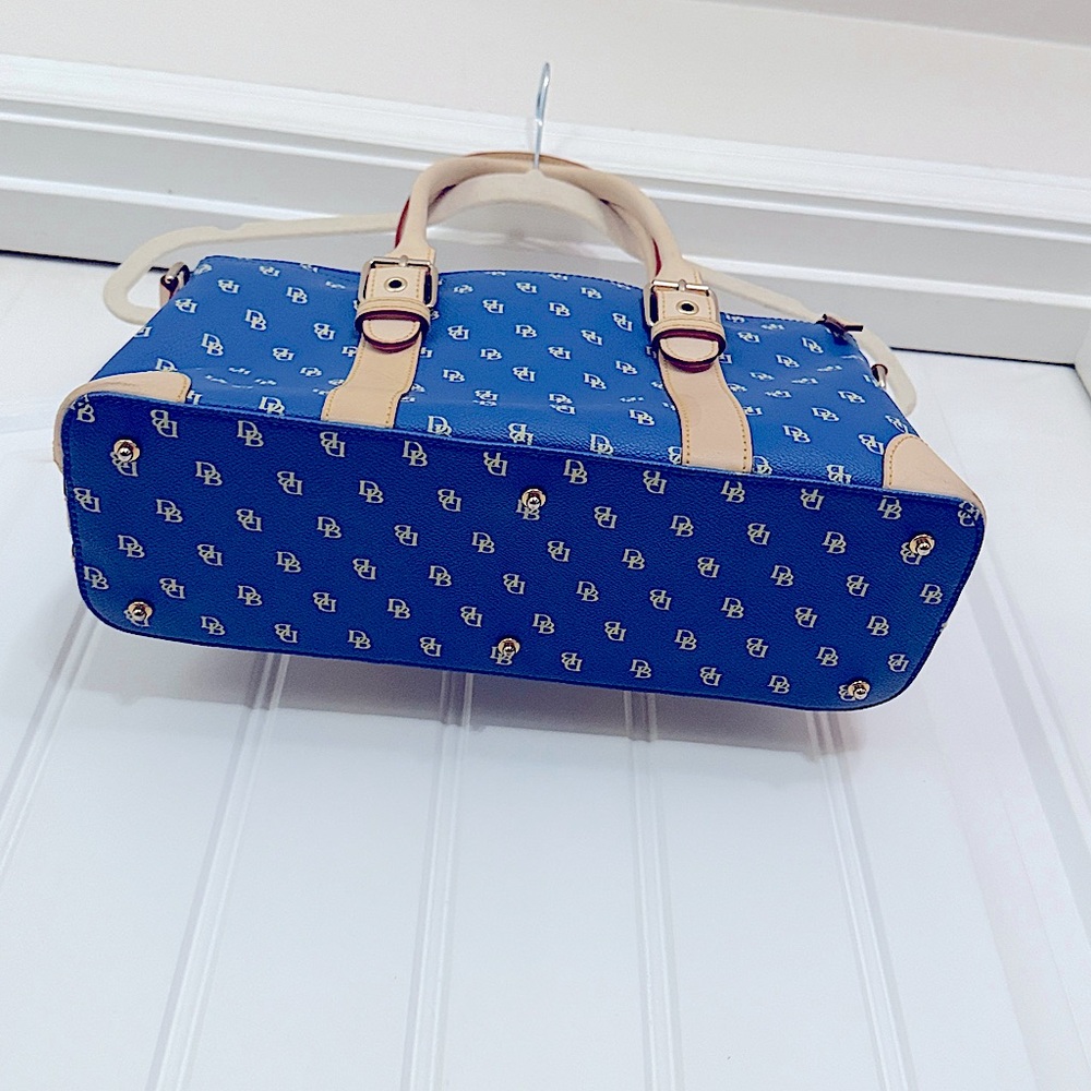 Y2K Dooney & Bourke Vintage Leather shoulder  bag Blue Cream monogram NEARLY NEW - Picture 3 of 17